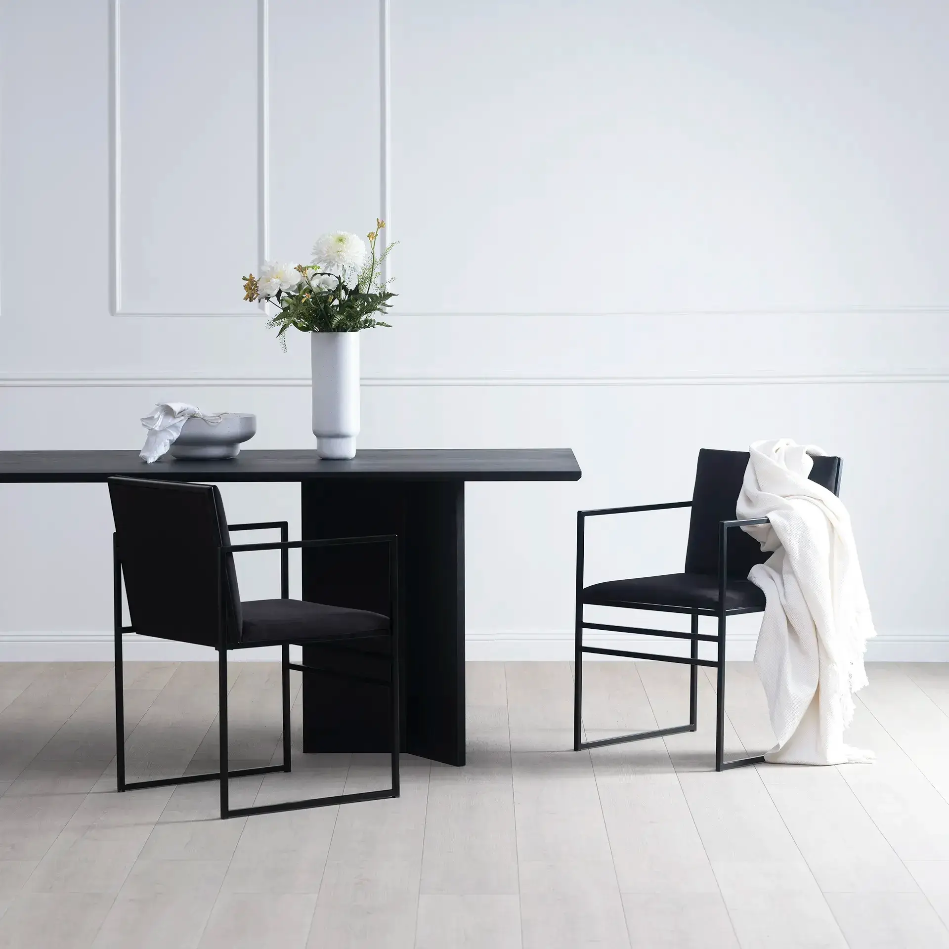 Dining table Ann - Black oak Wood - Image 3