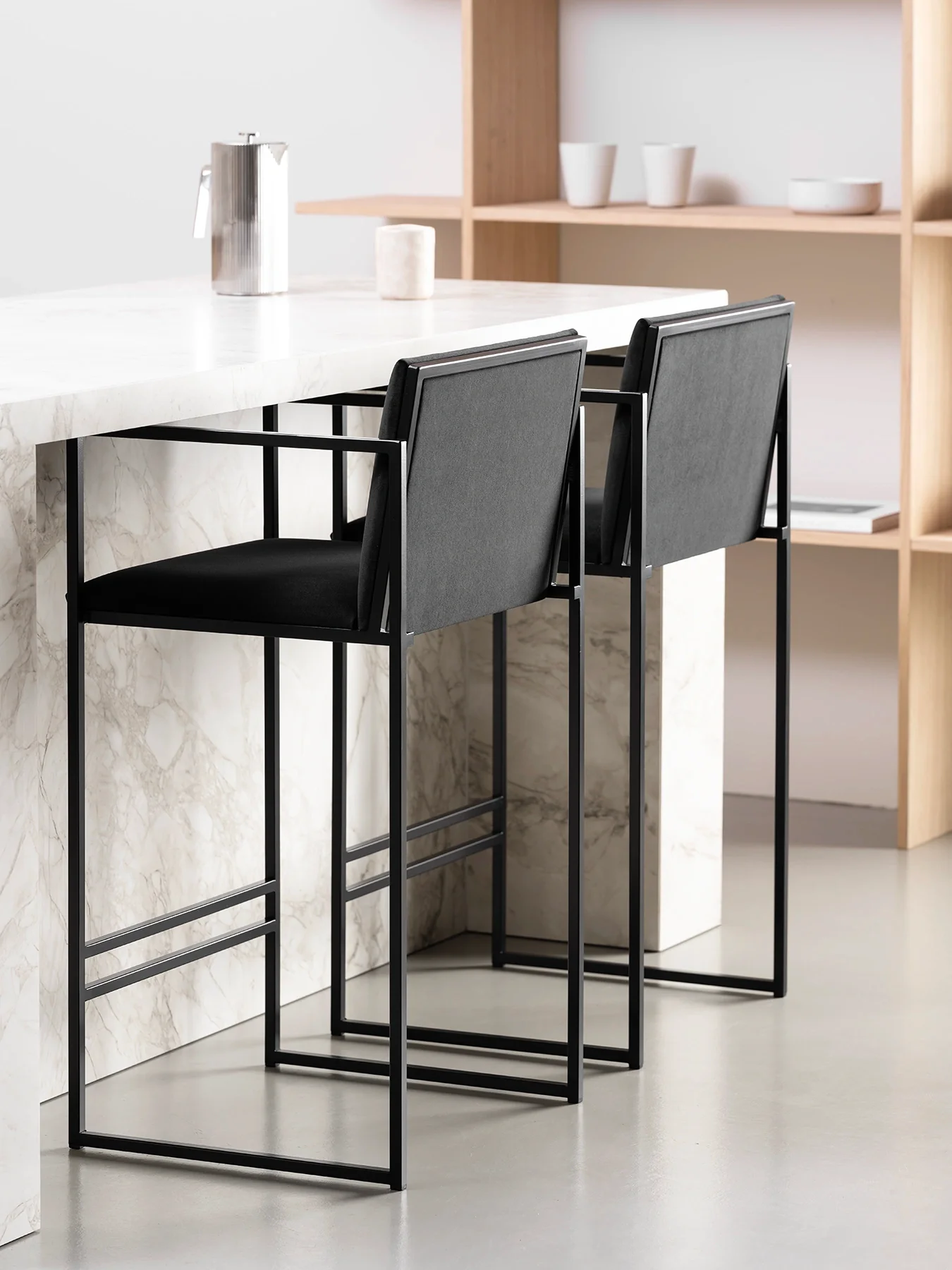 Bar Stool Bruno – Black – Jade Black Velvet - Image 3
