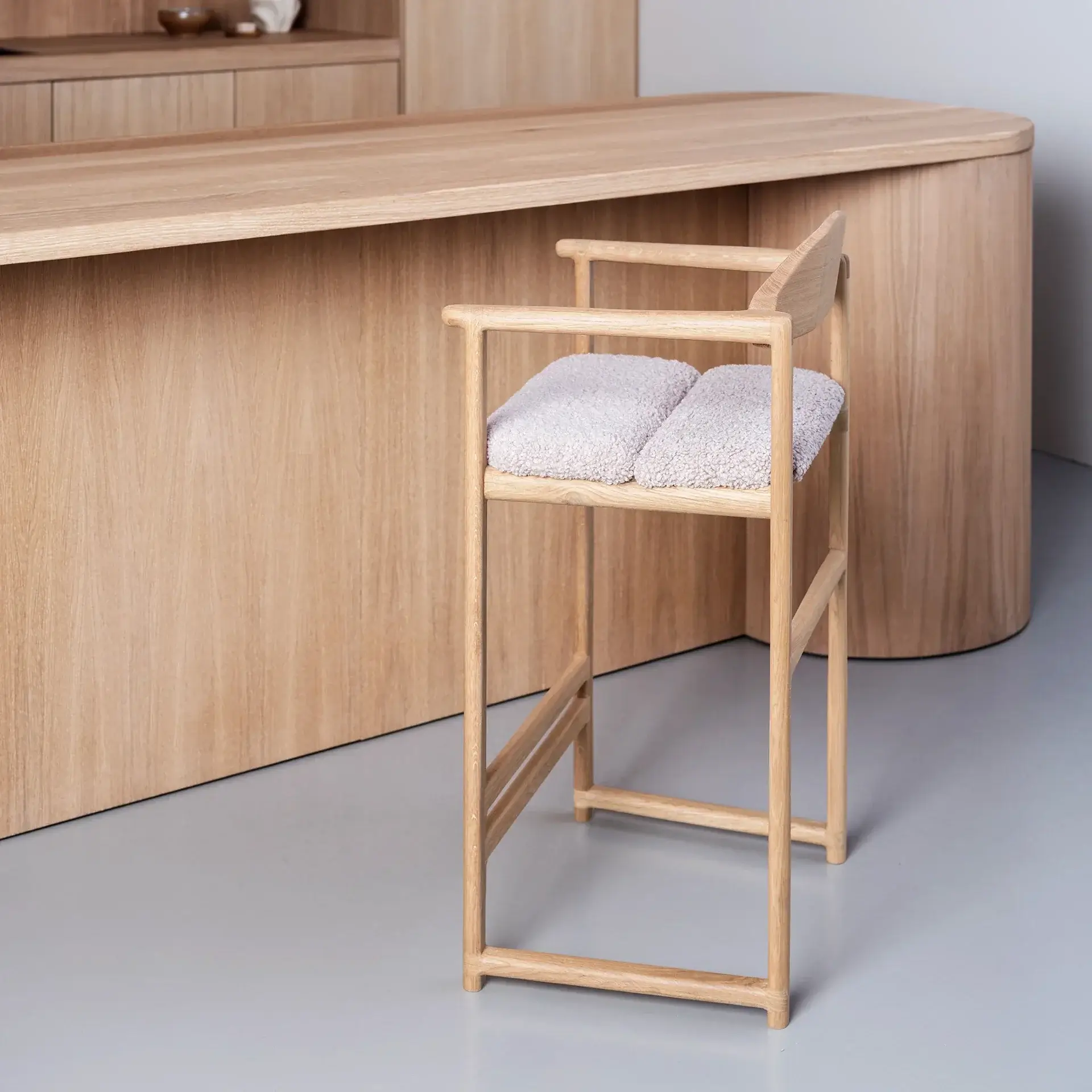 Oak Bar Stool Carl – Oak – Greige Bouclé - Image 3