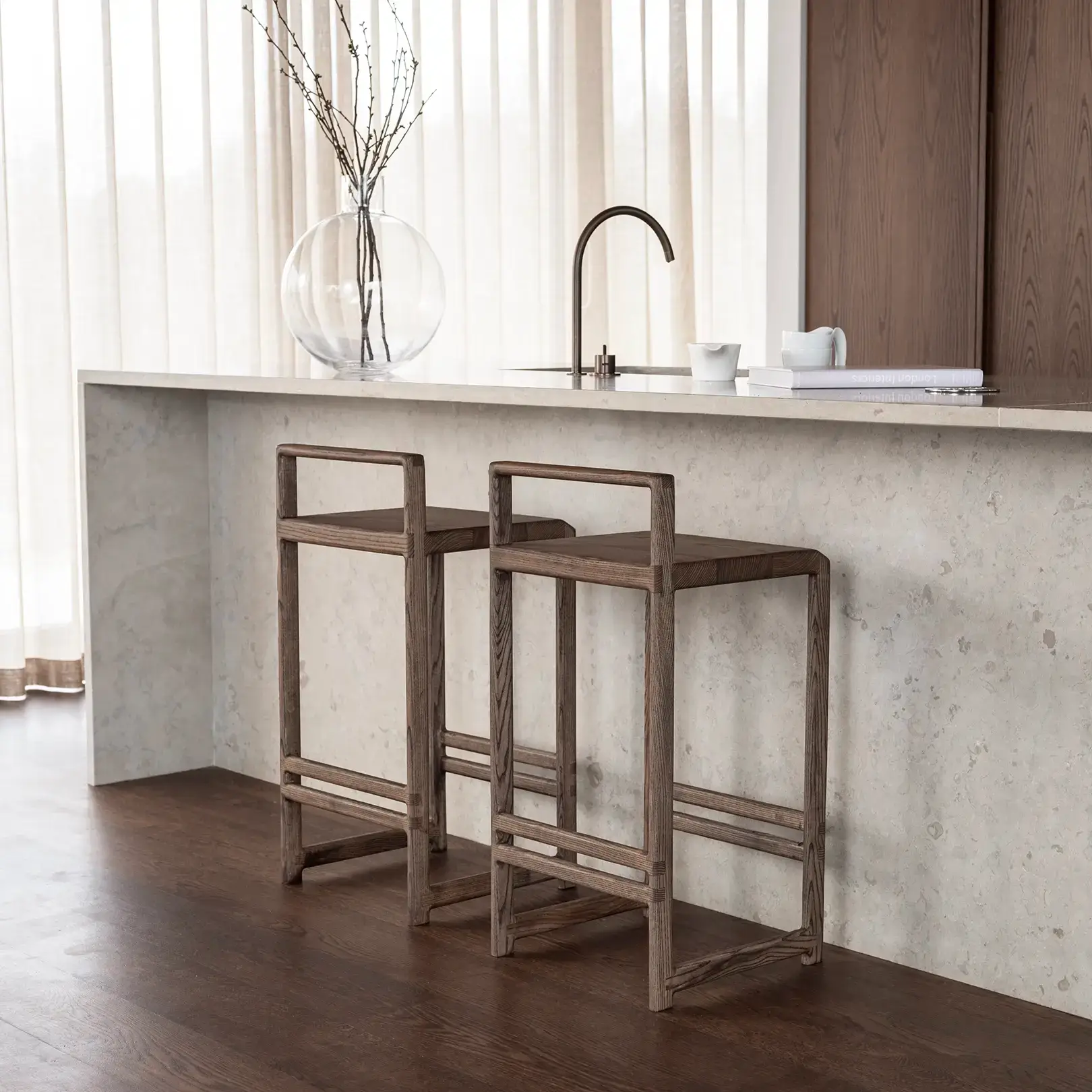 Oak Bar Stool Ebba – Dark Oak Frame - Image 9