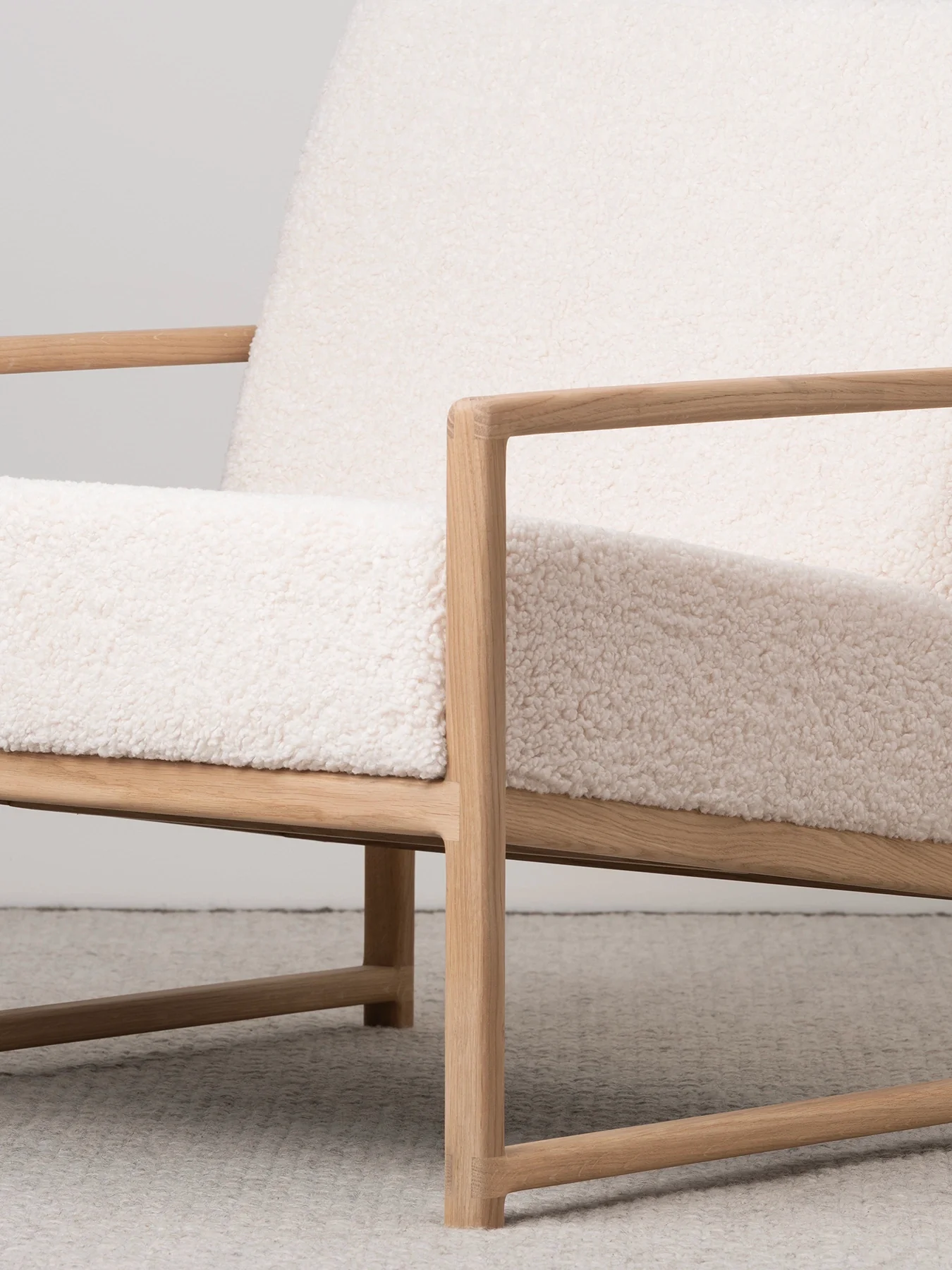 Armchair Einar – Oak Frame – Ivory Bouclé Cushion - Image 3