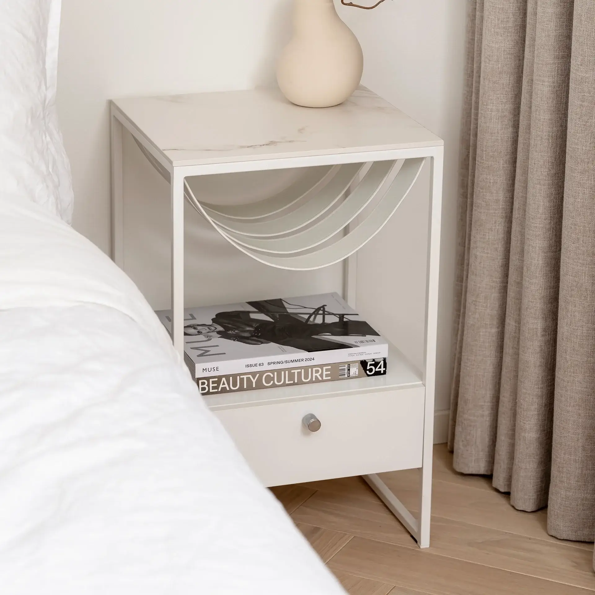 Bedside table Iris - White - Ivory Leather Straps - Entzo dekton - Image 3