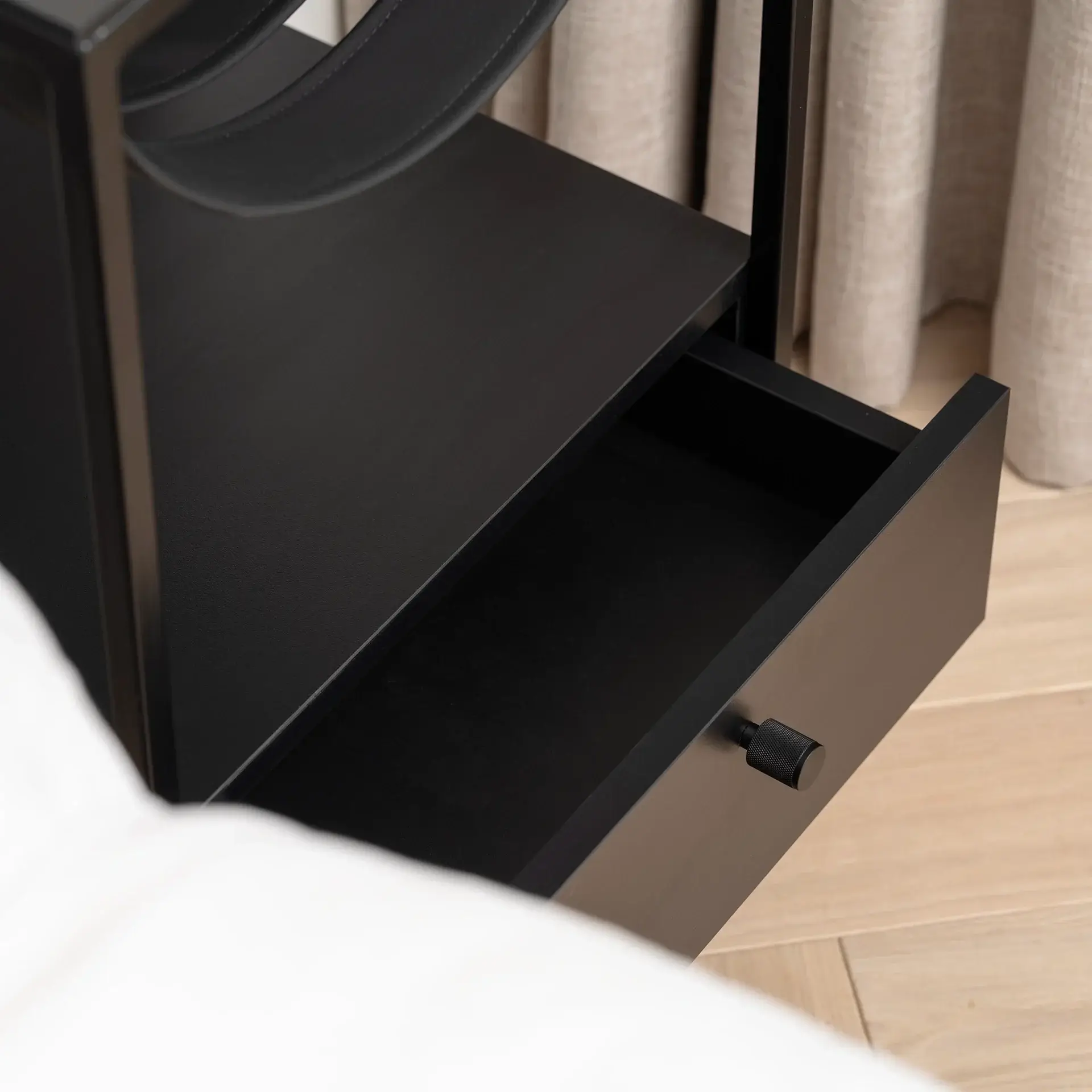 Bedside table Iris  - Black - Jade Black Straps - Black Laminate Top - Image 5