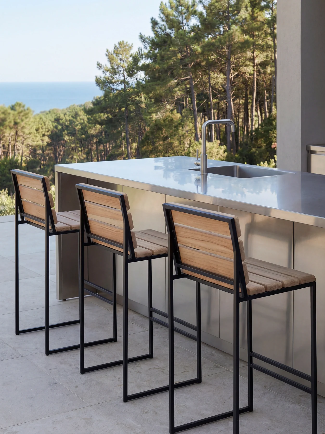Outdoor Bar Stool Per – Black Frame & Teak - Image 3