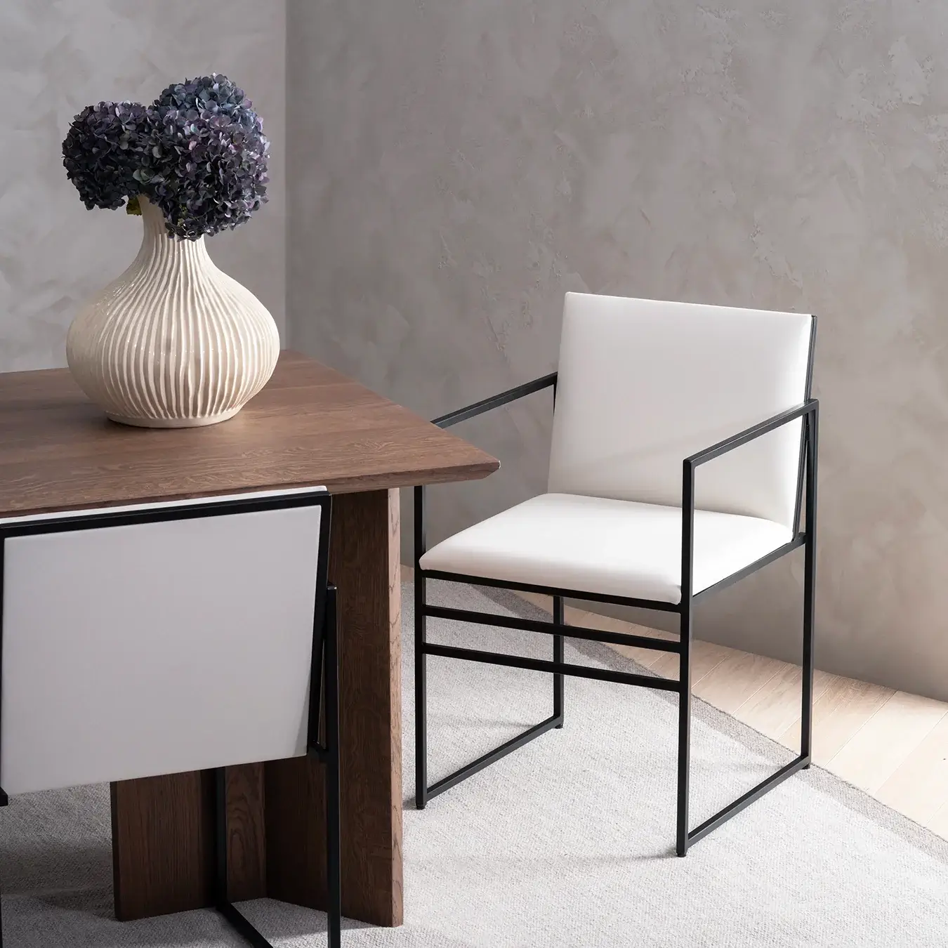 Dining chair Sella - Black Frame - Ivory leather Armrest - Image 2