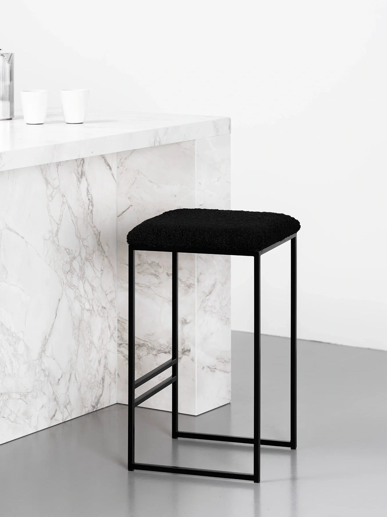 Bar Stool Svea – Black – Black Bouclé - Image 4