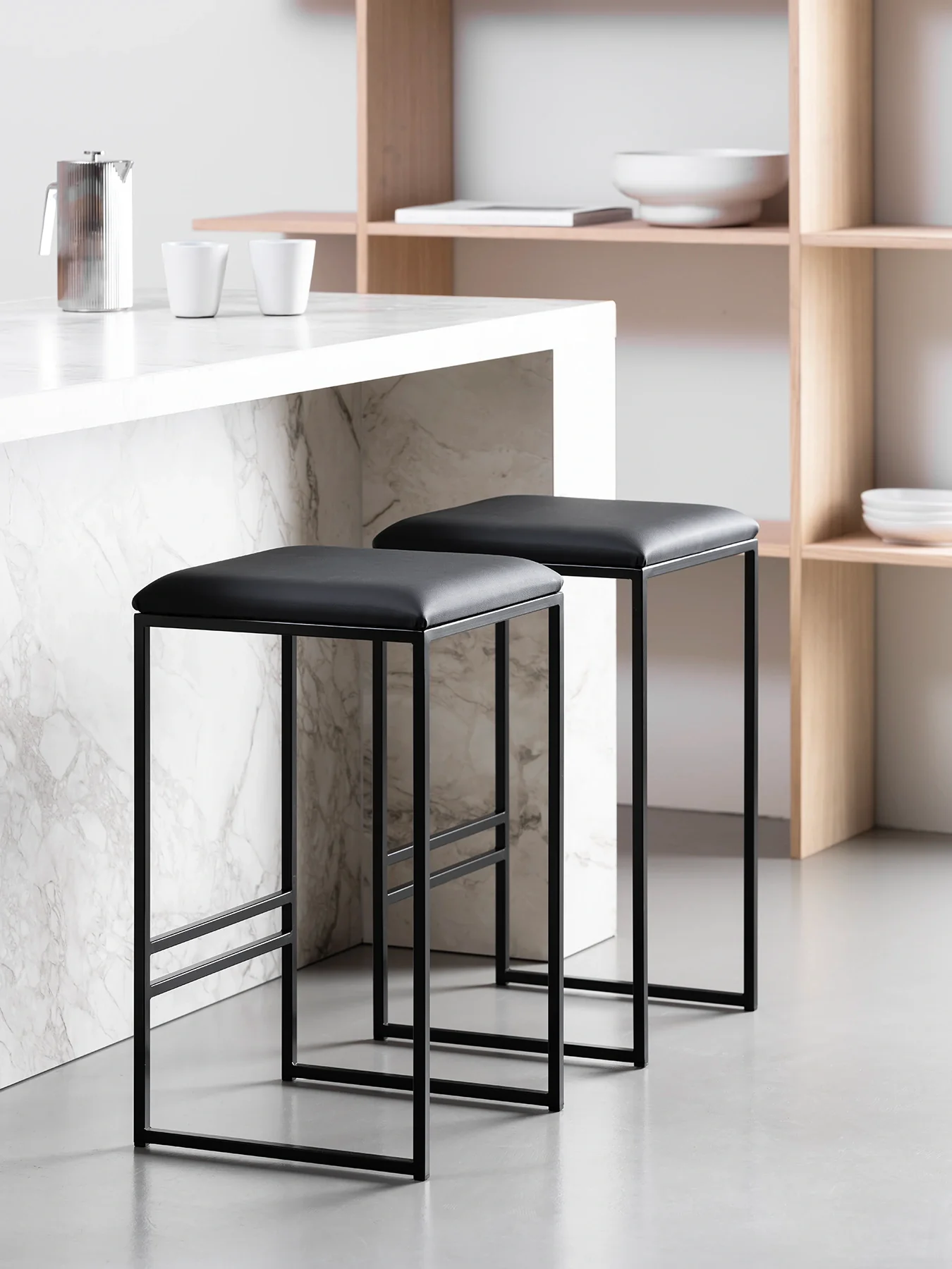 Bar Stool Svea – Black – Jade Black Leather - Image 3