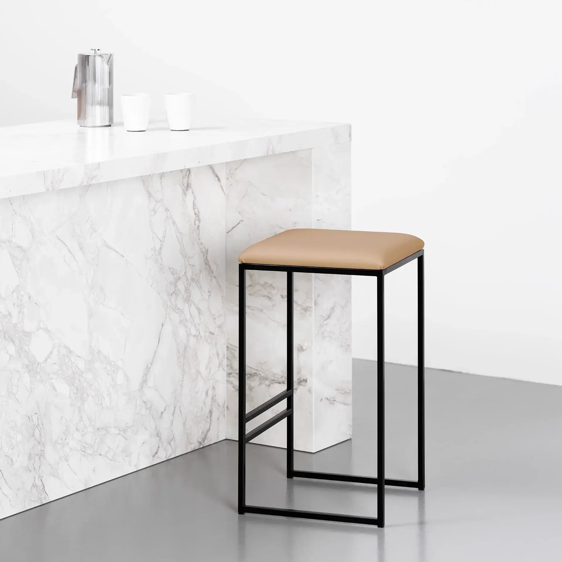 Bar Stool Svea – Black – Latte Leather - Image 5