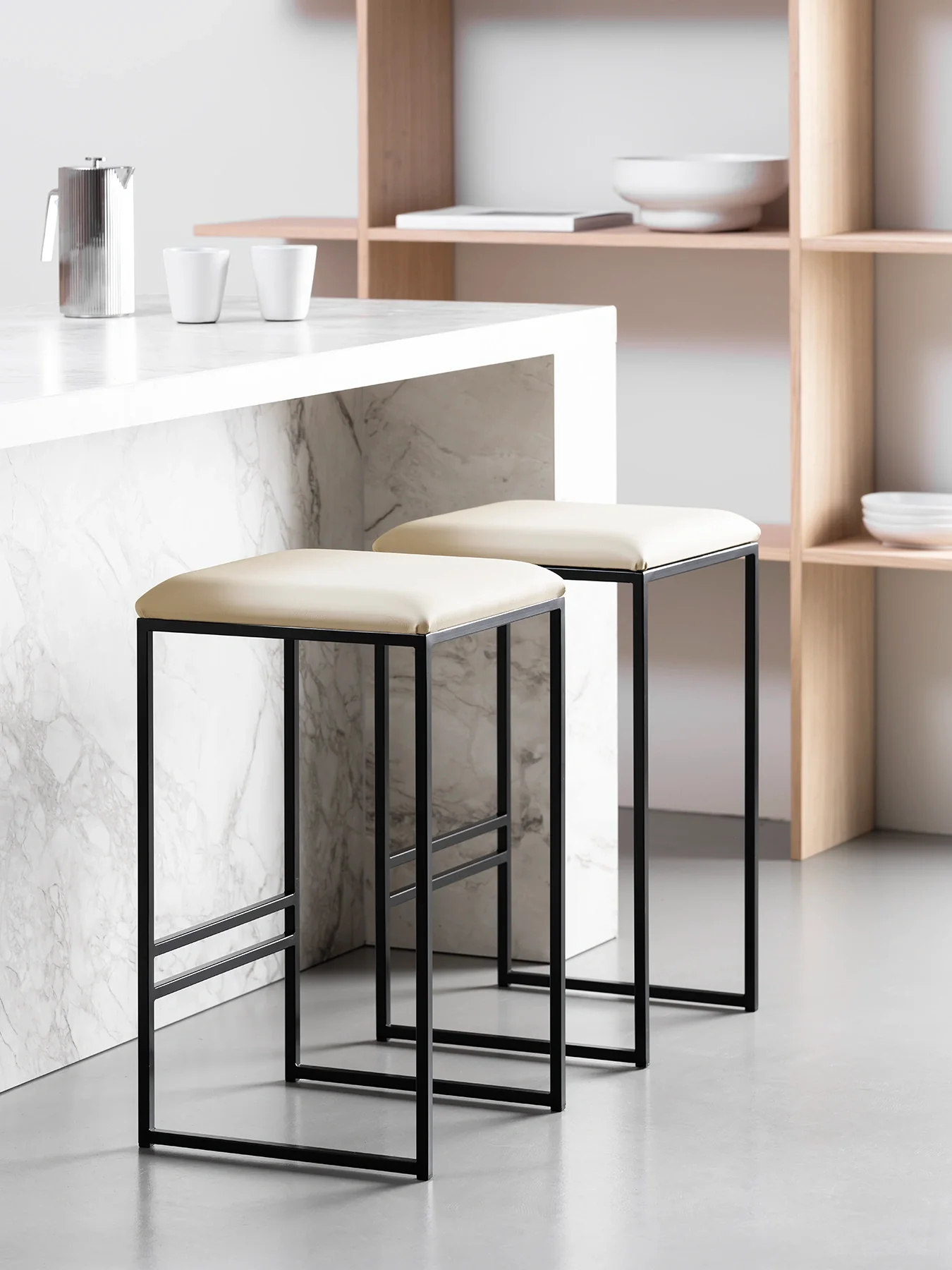 Bar Stool Svea – Black – Sand Leather - Image 3