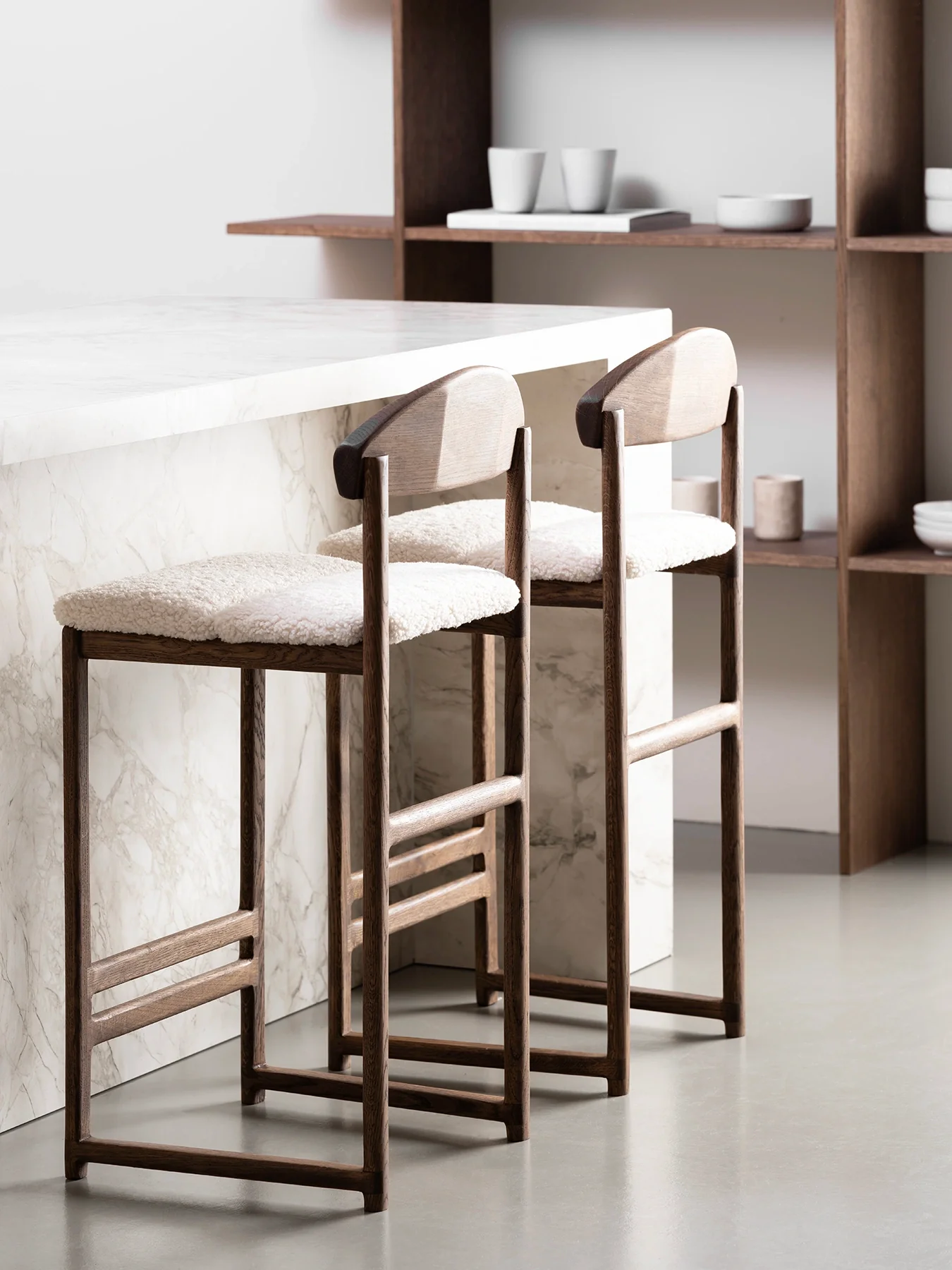 Oak Bar Stool Ted – Dark Oak – Ivory Bouclé - Image 3