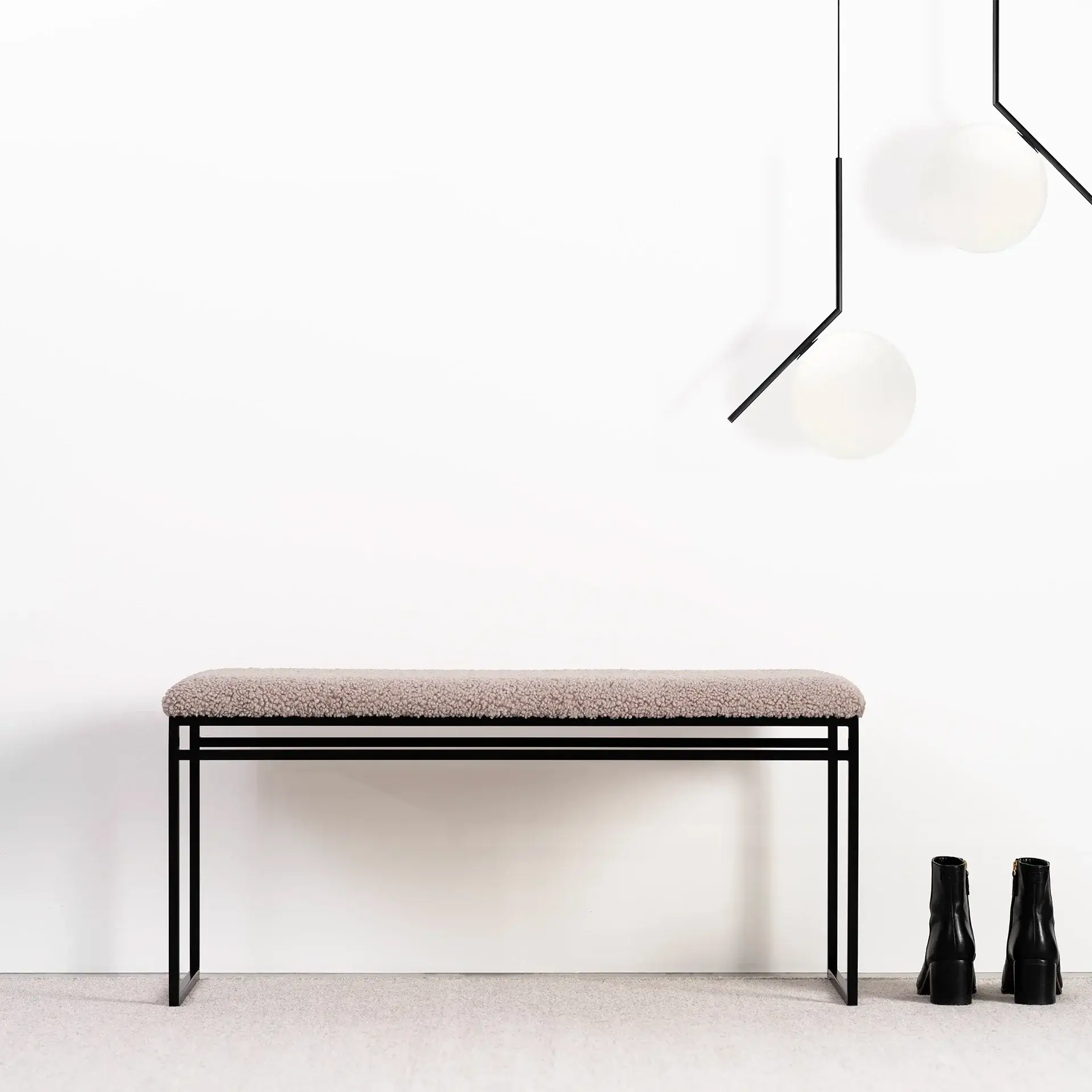 Bench Wilma - Black Frame - Greige bouclé Cushion - Image 5